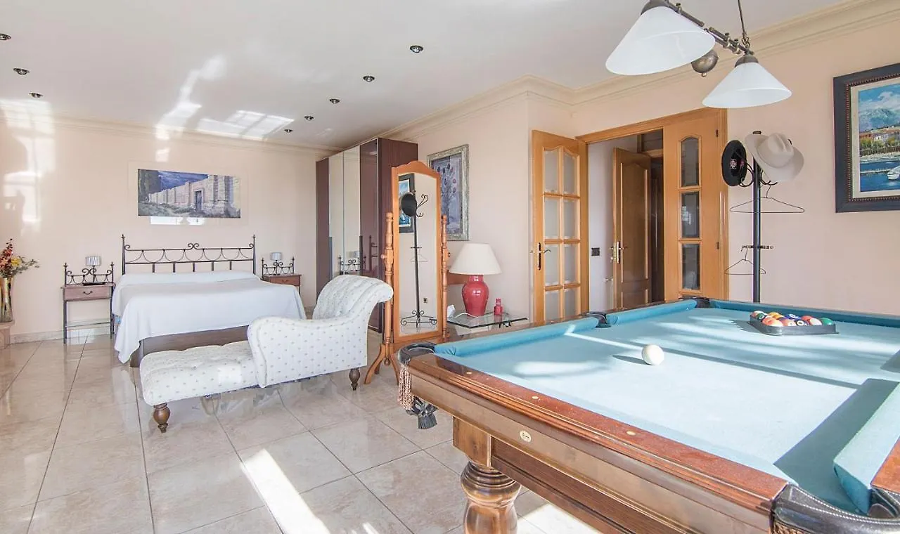 Tarracohomes, Villa Cala Crancs Con Piscina Privada Y Mesa De Billar Salou